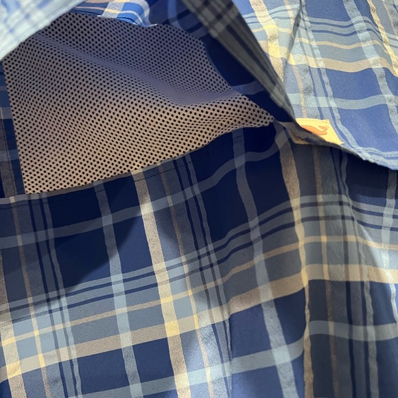 Men’s Vineyard Vines fishing shirt. XL - Picture 4 of 4